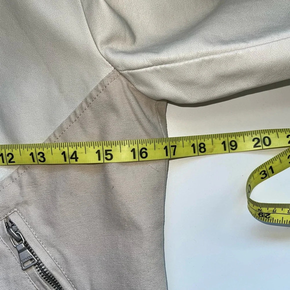 Express Cream & Tan Contrast Full Zip Leather Jacket Small Women’s - Picture 8 of 12